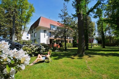 Property building, Garden