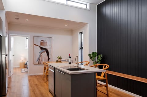 Dining area, kitchen