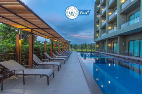 Sugar Marina Hotel -AVIATOR- Phuket Airport - SHA Extra Plus Hôtel in Mai Khao