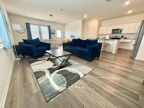Living room, Dining area, kitchen, kitchen
