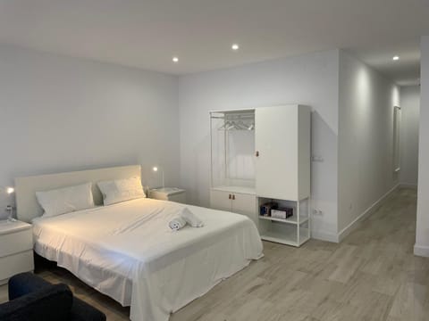 Apartamentos Barcelona - Iberia Condo in L'Hospitalet de Llobregat