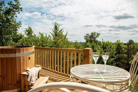 Day, Natural landscape, Dining area, Garden view