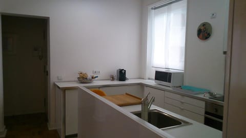 Kitchen or kitchenette, Communal kitchen