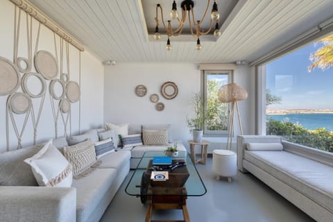 Amalgam Homes Paros Beachfront Villa Villa in Paros, Greece