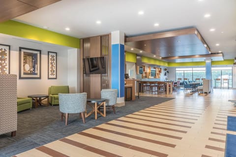 Holiday Inn Express & Suites Clarion, an IHG Hotel Hotel in Allegheny River