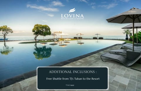 View (from property/room), Pool view, Sea view