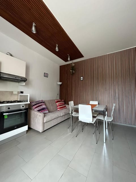 Seating area, Dining area, pet friendly