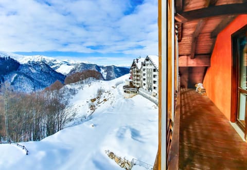 Winter, Balcony/Terrace, Mountain view