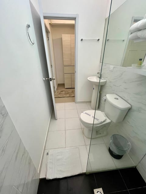 Shower, Toilet, Bathroom