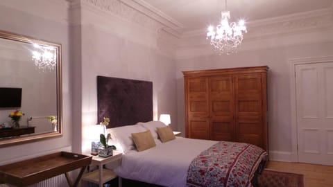 Antler Guest House Bed and Breakfast in Edinburgh