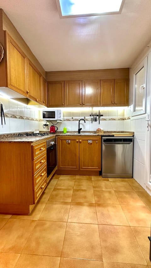 Kitchen or kitchenette, dishwasher, minibar, pet friendly, stove