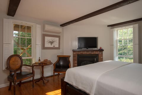 Liberty Hill Inn Bed and Breakfast in Yarmouth Port
