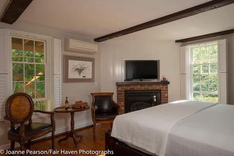 Liberty Hill Inn Bed and Breakfast in Yarmouth Port