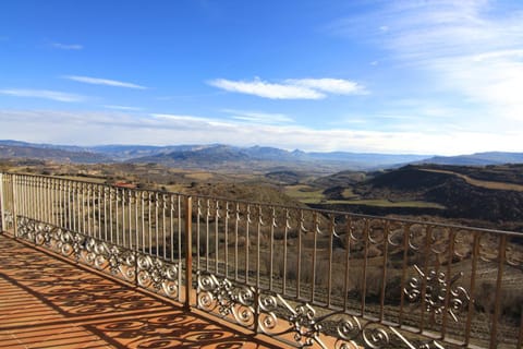 Balcony/Terrace, Landmark view