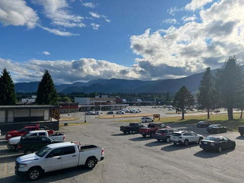 Day, View (from property/room), Mountain view, Parking