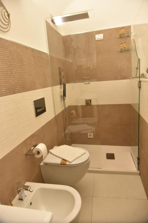 Shower, Bathroom, bidet