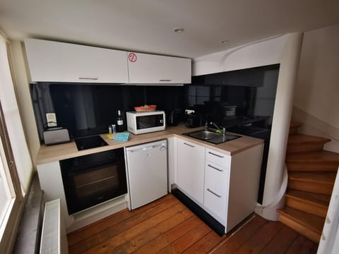 Kitchen or kitchenette, minibar, pet friendly, stove, toaster