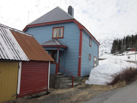 The blue house, Røldal Casa in Rogaland