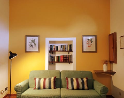 Library, Living room