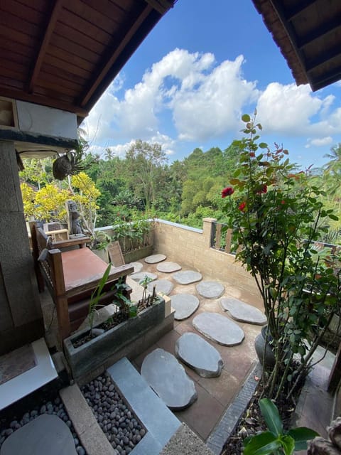 Ogek Home Stay Bed and Breakfast in Ubud