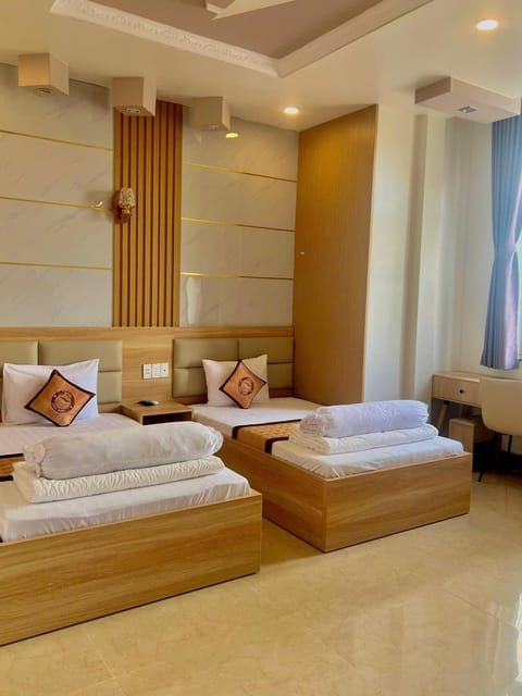 Bed, Seating area