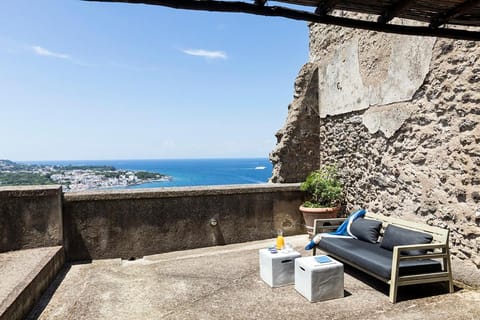 Natural landscape, Balcony/Terrace, Sea view