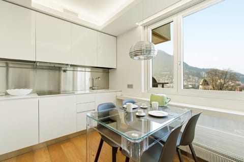 Dining area, kitchen
