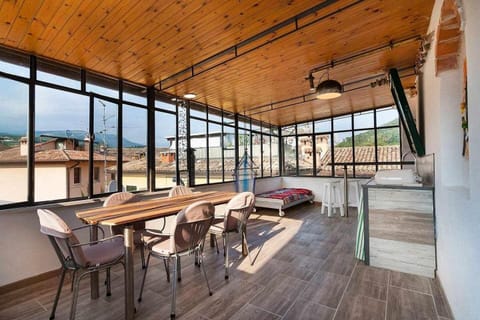 Communal lounge/ TV room, Balcony/Terrace, City view