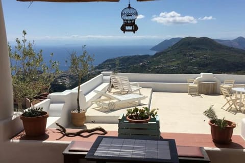 Villa Paradiso Apartment in Lipari