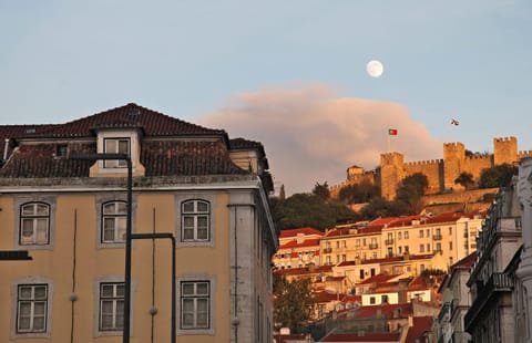 Entre o Carmo e a Trindade Condo in Lisbon