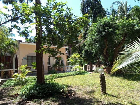 KAMSONS Villa, Serena Road mombasa Übernachtung mit Frühstück in Mombasa