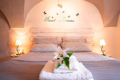 Spring, Summer, Decorative detail, Bedroom