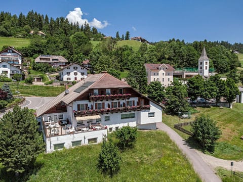 Property building, Restaurant/places to eat, Bird's eye view, Breakfast