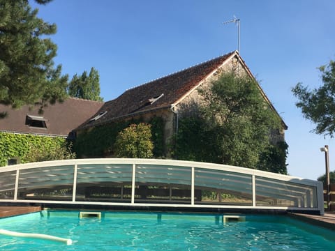 Bird's eye view, Pool view