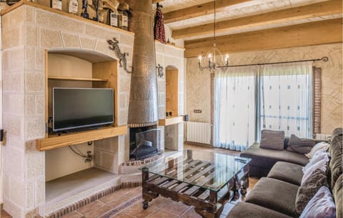 Amazing Home In Sant Miquel Daro With Wifi Haus in Baix Empordà