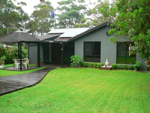 Waterfront Jervis Bay Escape Cooinda Haus in Saint Georges Basin