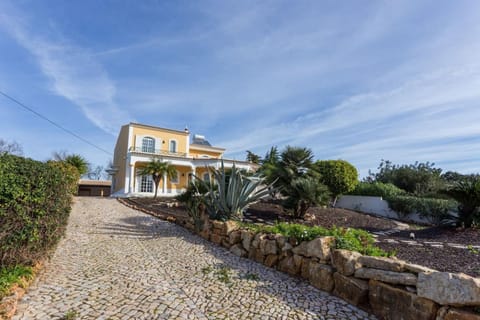 Facade/entrance, Bird's eye view, Garden