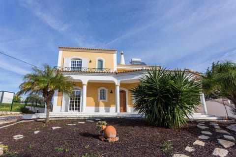 Facade/entrance, Bird's eye view, Garden