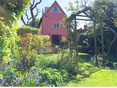 Property building, Spring, Garden, Garden view