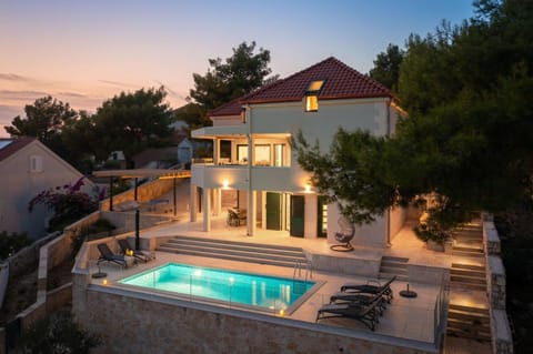 Property building, Patio, Other