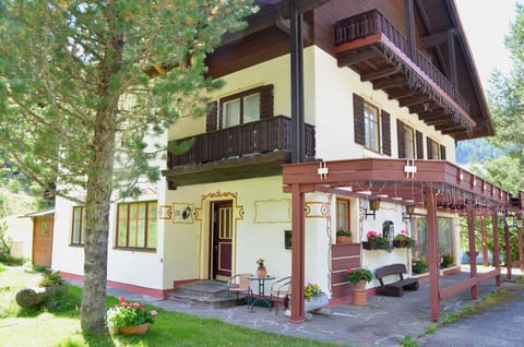 Property building, Facade/entrance, Summer