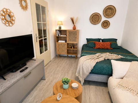 TV and multimedia, Bedroom