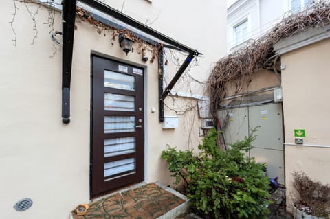 Inner courtyard view