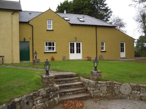 Facade/entrance, Garden