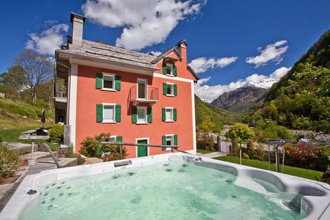 Casa Rossa Condo in Canton of Ticino
