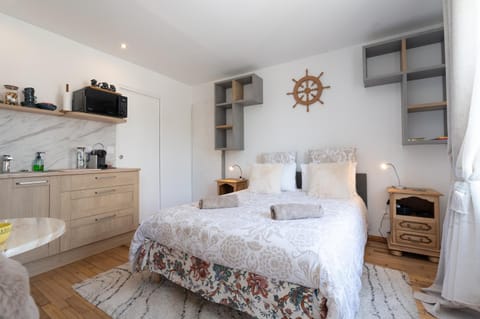 Living room, Bedroom