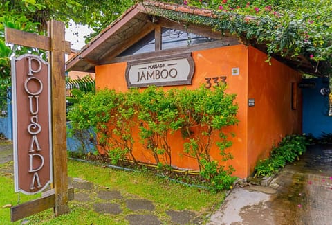 Pousada Jamboo Inn in Ubatuba