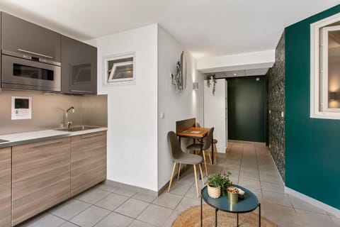 Coeur Urbain Apartments - Place de la Comédie Condo in Montpellier