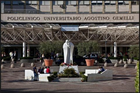 Facade/entrance, People, Other