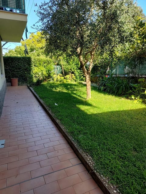 Property building, Spring, Natural landscape, Garden, Balcony/Terrace, Garden view